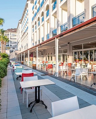 LRS Port River Hotel & Spa