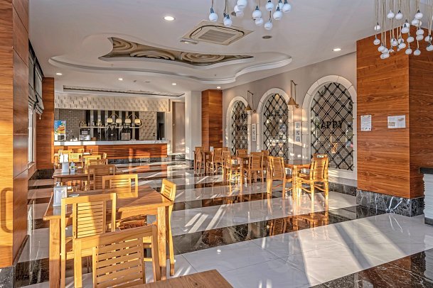 LRS Port River Hotel & Spa