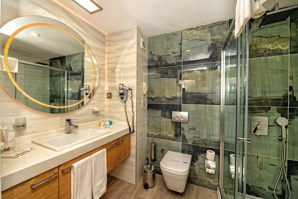 Sidemarin Kirman Premium - Wohnbeispiel Bad Familienzimmer