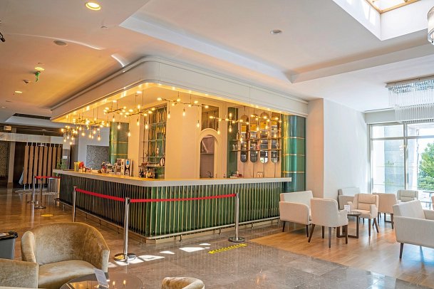 Port Side Resort Hotel