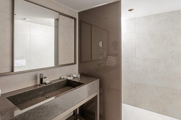 Paloma Orenda - Beispiel Bad Juniorsuite (Zimmercodierung JBL)