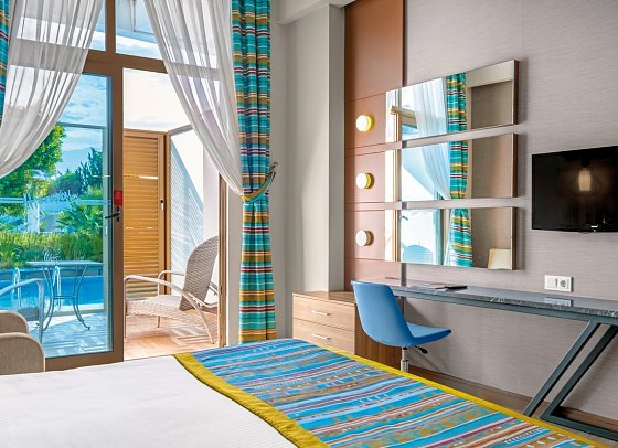 Long Beach Alanya - Wohnbeispiel Duplex Familienzimmer Swim Up (Zimmercodierung MBQ)