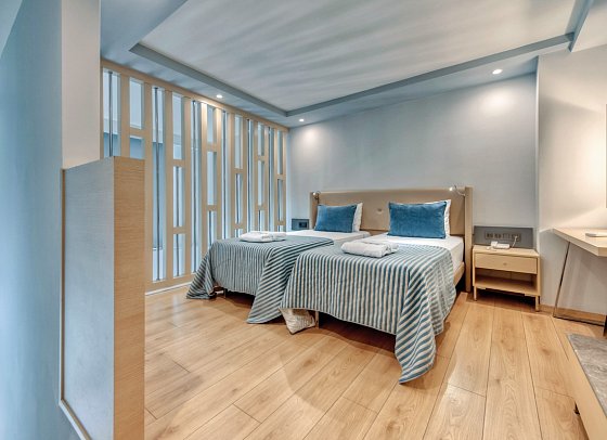 Numa Bay Exclusive - Wohnbeispiel Maisonnette Swim-Up (Zimmercodierung MBQ)