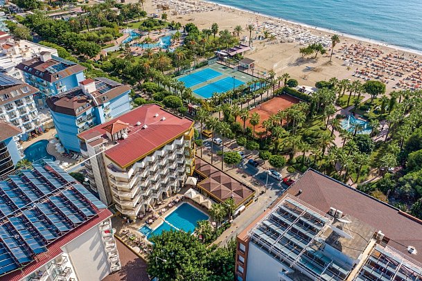 Riviera Hotel & Spa