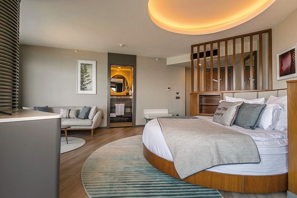 Seaden Quality Resort & Spa - Wohnbeispiel Doppelzimmer Deluxe Meerblick (Zimmercodierung DDM)