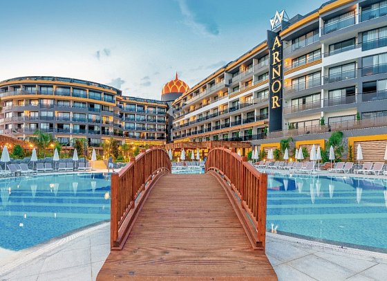Arnor De Luxe Hotel & Spa