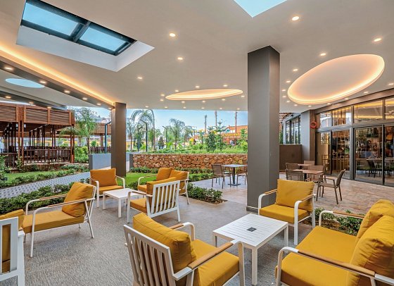 Arnor De Luxe Hotel & Spa