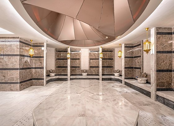 Arnor De Luxe Hotel & Spa