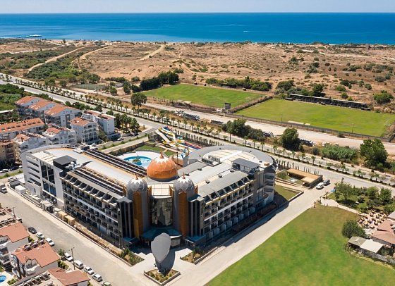 Arnor De Luxe Hotel & Spa