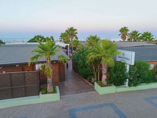 Dream World Aqua Hotel