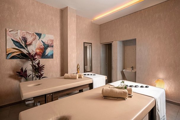 Side Story Resort & Spa Hotel