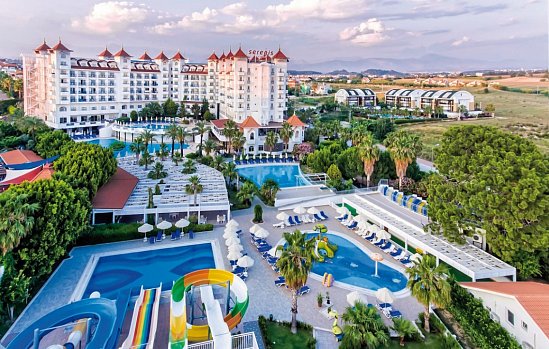 Serenis Hotel