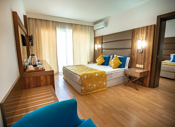 Serra Park Hotel - Wohnbeispiel Familienzimmer (Zimmercodierung FB1)