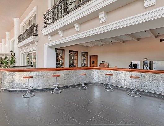 Starlight Resort Hotel