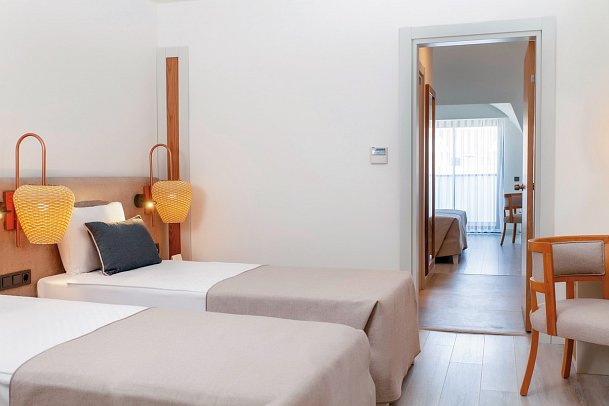 Side Royal Style Hotel - Wohnbeispiel Familienzimmer Landblick (Zimmercodierung FBL)