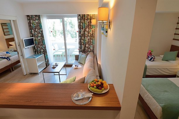 Calimera Side Resort - Wohnbeispiel Suite Familie (Zimmercodierung WI1)