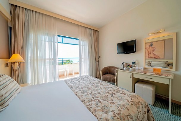 Sunrise Resort Hotel - Wohnbeispiel Doppelzimmer Meerblick (Zimmercodierungen DBM & DCM)