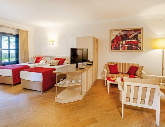 Sunrise Resort Hotel - Wohnbeispiel Familienzimmer Club (Zimmercodierung FL1)