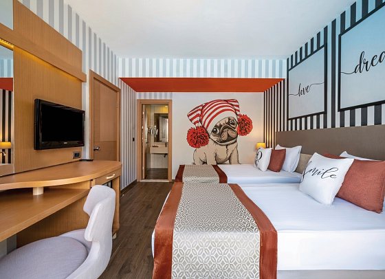 Selectum Family Resort Side - Wohnbeispiel Lake House Suite Swim Up (Zimmercodierung WBQ)