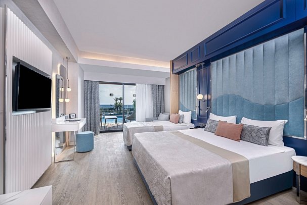 Lago Hotel - Wohnbeispiel Doppelzimmer Swim up Meerblick (Zimmercodierungen D1Q & DBQ)