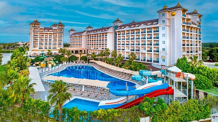 LRS Lake & River Side Hotel & Spa