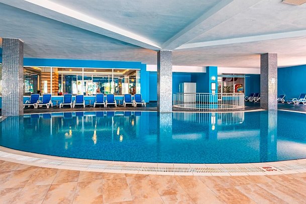 LRS Lake & River Side Hotel & Spa