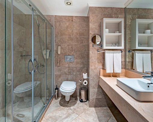LRS Lake & River Side Hotel & Spa - Beispiel Bad Familienzimmer (Zimmercodierung FB1)