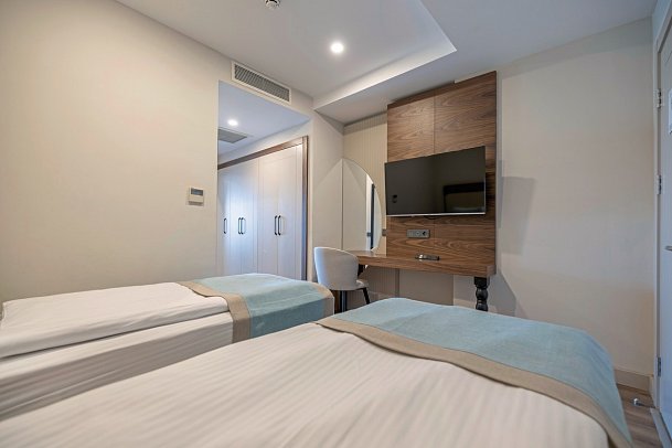 Side Moon Palace Hotel - Wohnbeispiel Familienzimmer (Zimmercodierungen FB1 & FB2)