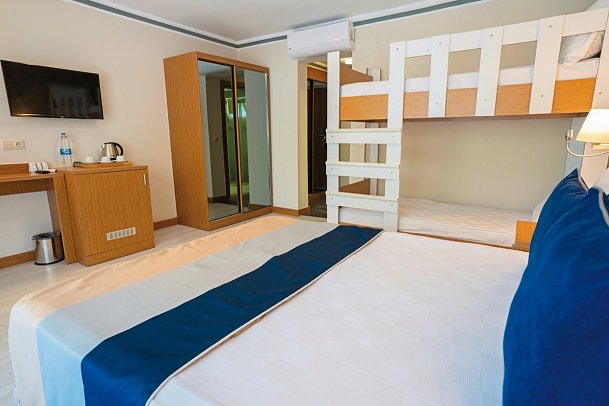 Master Family Club - Wohnbeispiel Familienzimmer mit Etagenbett (Zimmercodierung FB7)