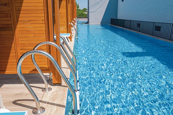 Master Family Club - Swim Up Zimmer