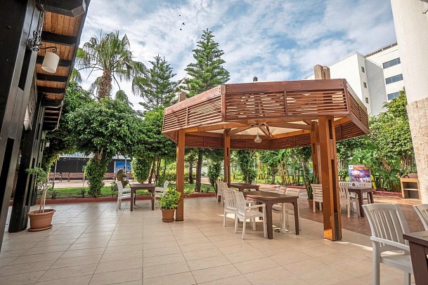 Cenger Beach Resort