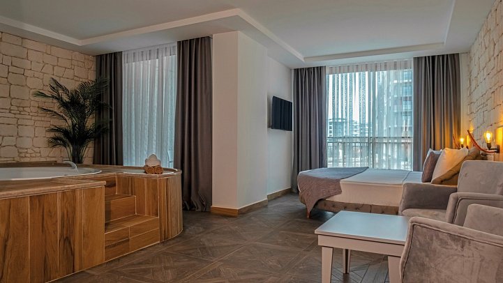 Dream Fun World - Wohnbeispiel Qum Village Jacuzzi Adult only +18 (Zimmercodierung VB2)