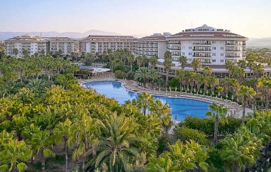 Seaden Sea World Resort & Spa