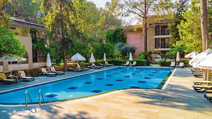 Champion Holiday Village