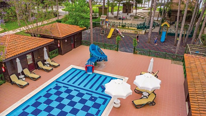 Champion Holiday Village