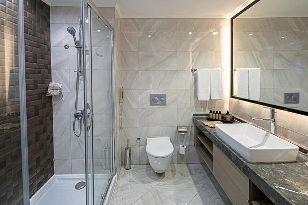 Balmy Foresta - Beispiel Bad Doppelzimmer Gartenblick (Zimmercodierungen DBG & DCG)