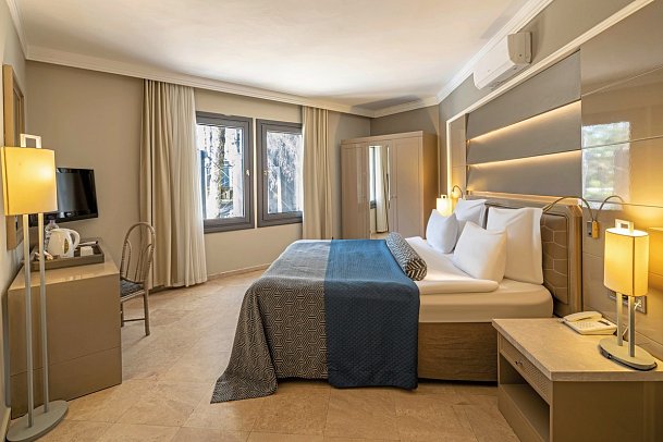 Balmy Foresta - Wohnbeispiel Familienzimmer Gartenblick (Zimmercodierung FBG)