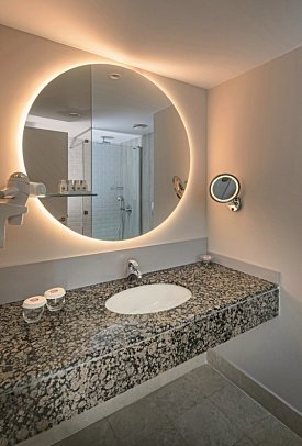 Akra Kemer - Beispiel Bad Doppelzimmer Superior (Zimmercodierungen DBN, DCN, DBL & DCL)