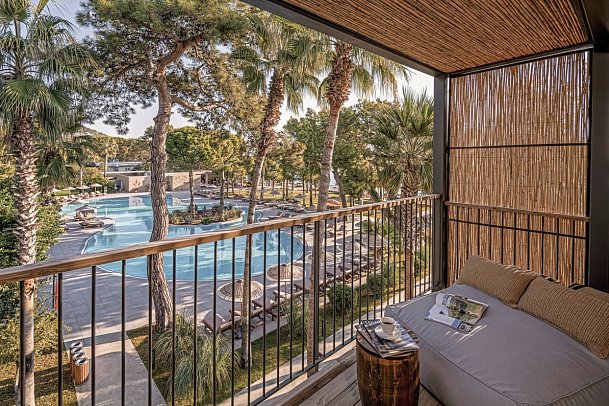 Balmy Beach Resort Kemer - Beispiel Balkon Doppelzimmer Deluxe seitl. Meerblick (Zimmercodierung DDN)