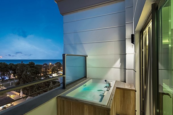 Dosinia Luxury Resort - Wohnbeispiel Love Suite (Zimmercodierung WB1)