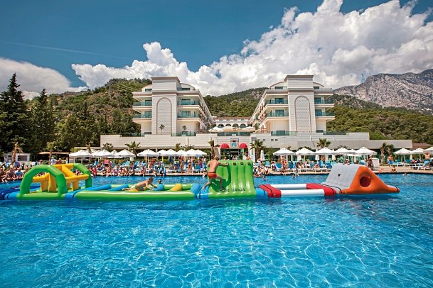 Dosinia Luxury Resort