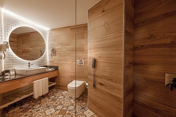 Sailor's Beach Club - Beispiel Bad Suite Familie (Zimmercodierung WI1)