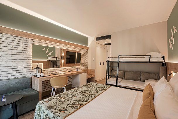 Sailor's Beach Club - Wohnbeispiel Familienzimmer mit Etagenbett (Zimmercodierung FB1)