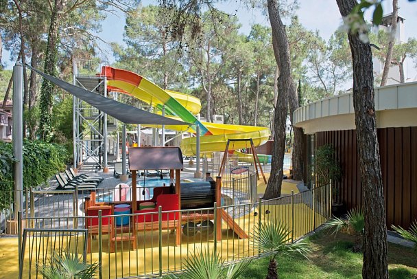 Seven Seas Hotel Life