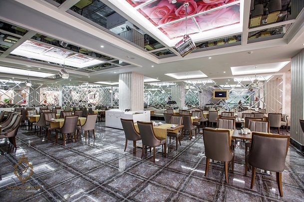 Azura Deluxe Resort & Spa Hotel