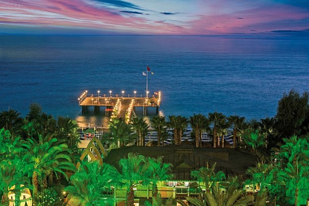 Delphin Deluxe Resort