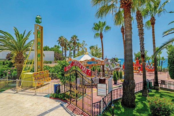 Delphin Deluxe Resort