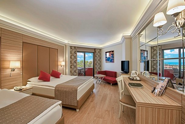 Delphin Deluxe Resort - Wohnbeispiel Doppelzimmer Landblick (Zimmercodierungen DBL & DBN)