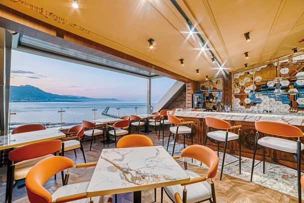 Numa Port Hotel