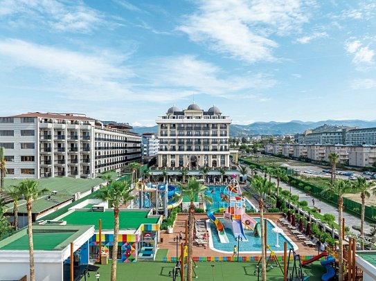 Serenity Queen Hotel